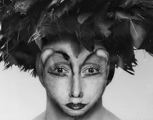 Masque d’initiation groupal Fang de Gabon avec visage de femme eurostéphanoise