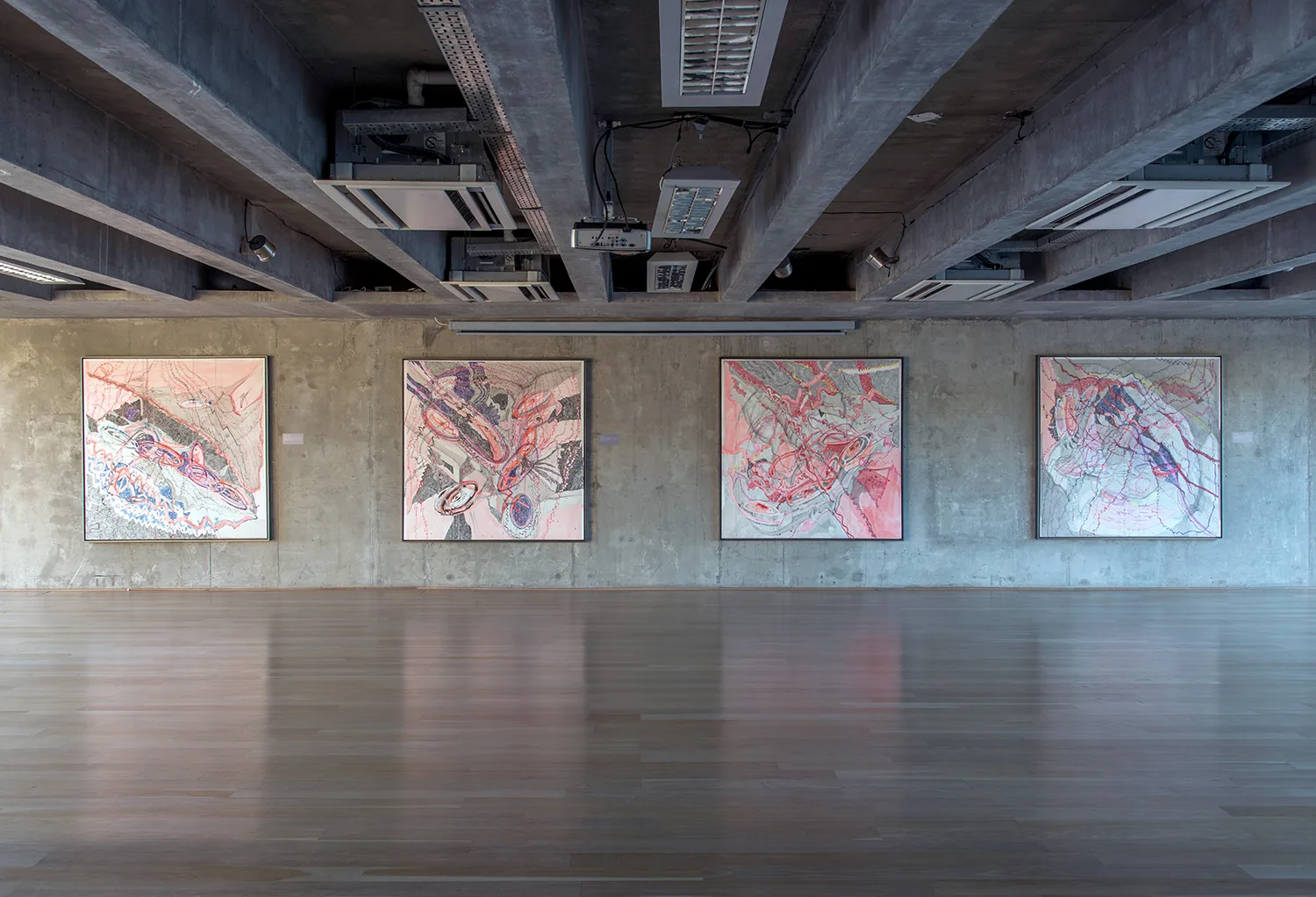 MACBA KABINET – STELLA TICERA